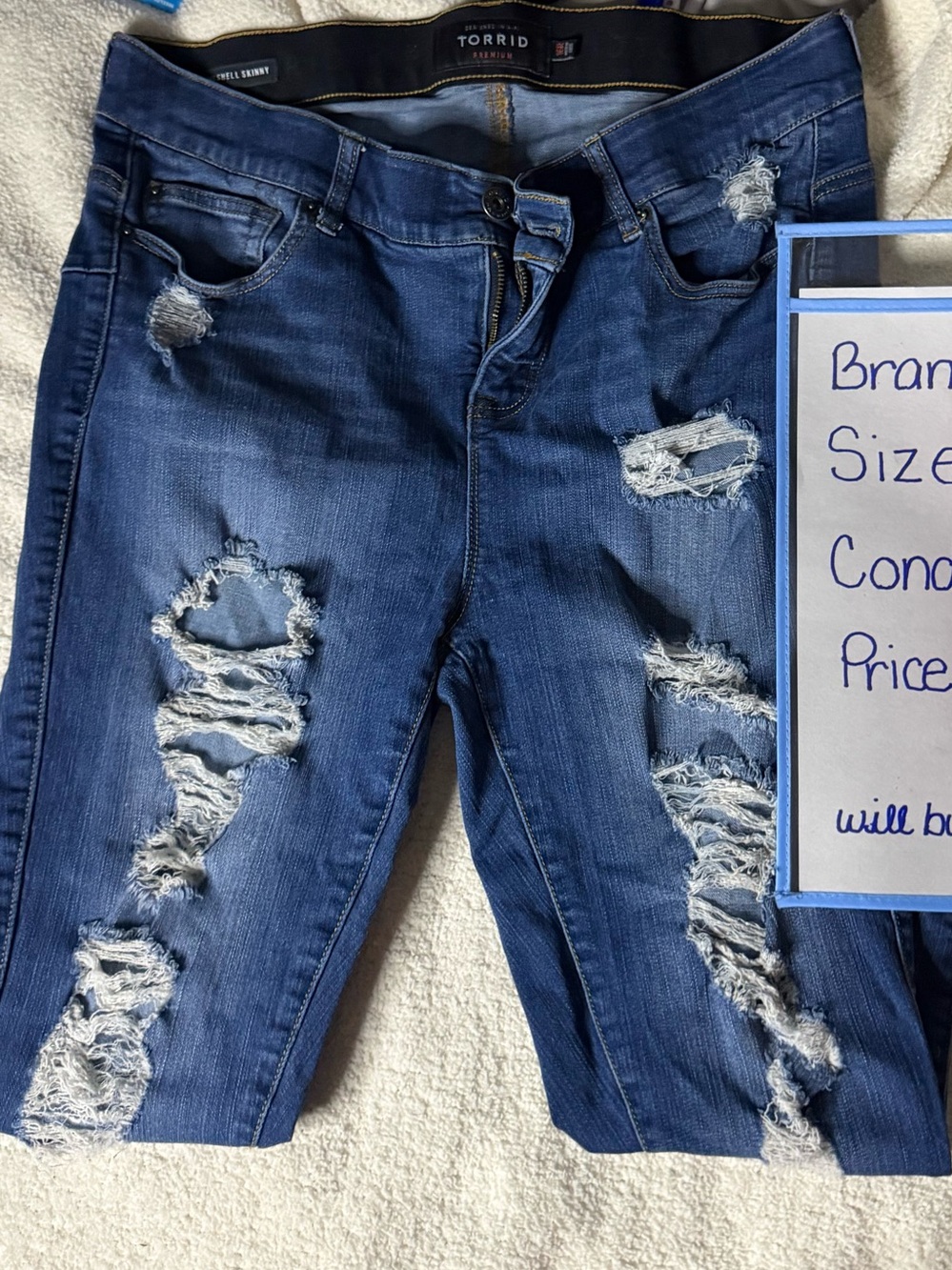 torrid premium Distressed Skinny Jeans 16R